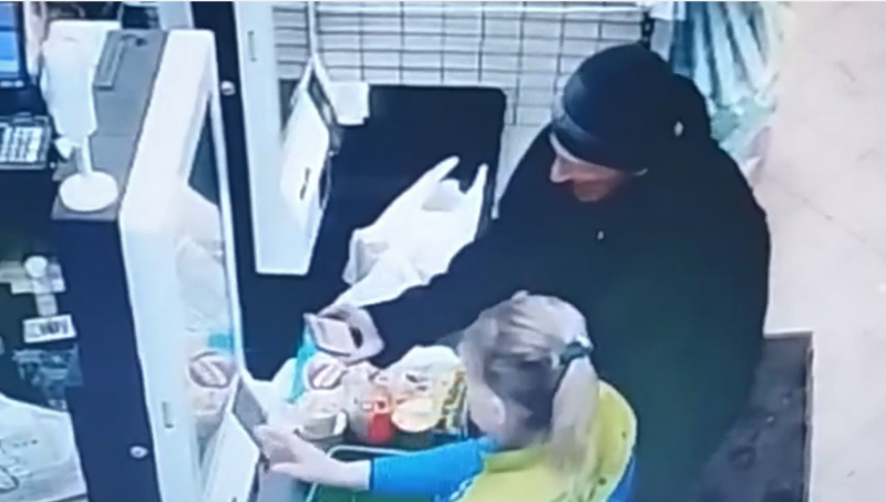 Брянские полицейские оперативно задержали подозреваемого в краже телефона