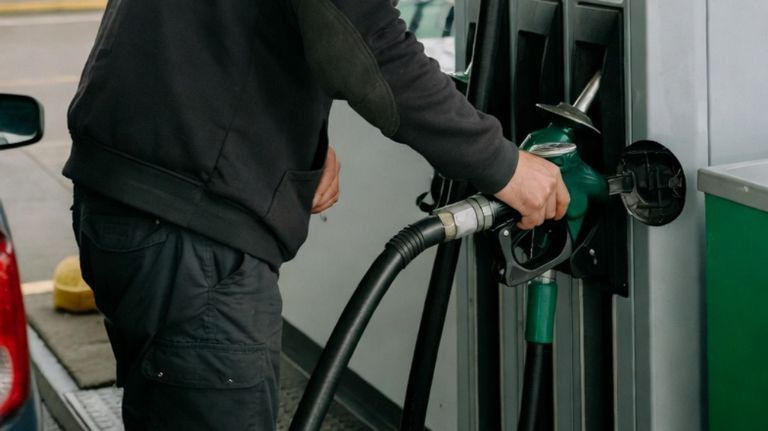 Что происходит с ценами на бензин в Брянской области