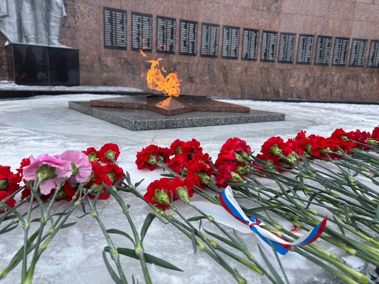 Память, объединяющая народы: в Стародубе почтили героев Отечества