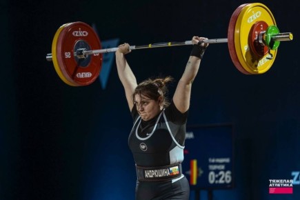 Брянские тяжелоатлетки завоевали золото и бронзу Первенства России