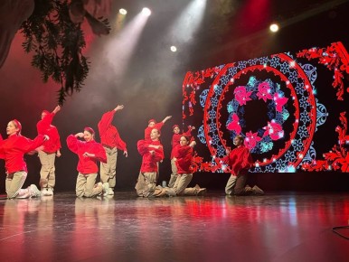 В Городском Дворце культуры железнодорожников состоялся торжественный концерт "Великая честь Родине служить", посвящённый Дню Защитника Отечества