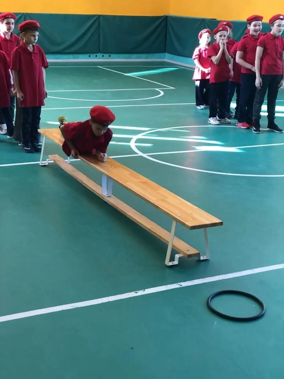 В школах Клинцовского района прошло старое по форме, но всё ещё любимое детьми мероприятие - "А ну- ка, мальчики!"