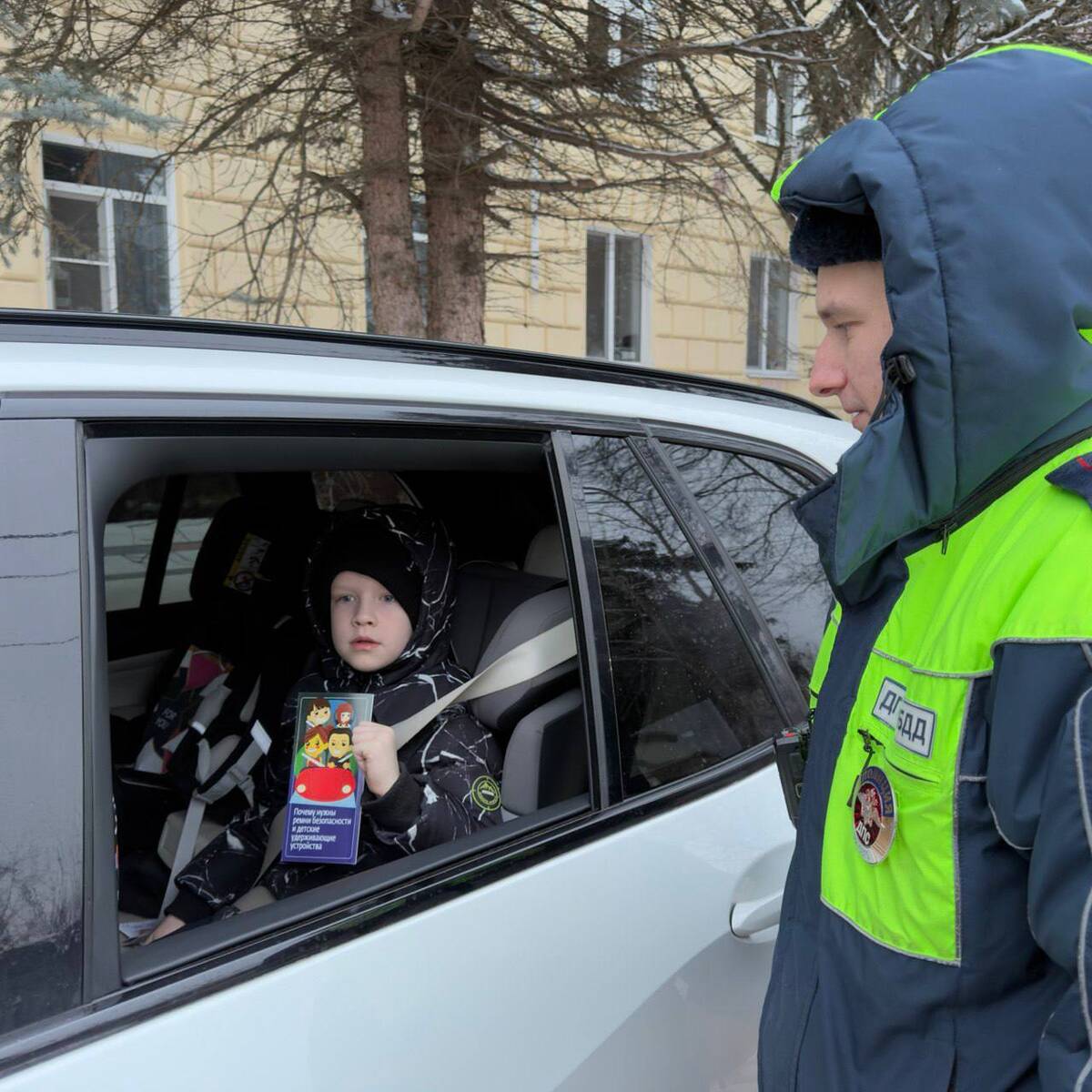 У брянской школы за полчаса поймали двух водителей с нарушениями перевозки детей