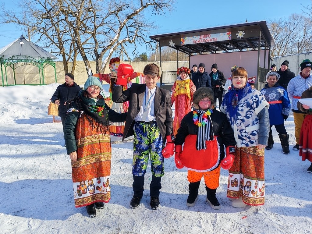 В нашем доме социального обслуживания состоялось праздничное гуляние, посвященное Масленице, с забавными конкурсами и играми!