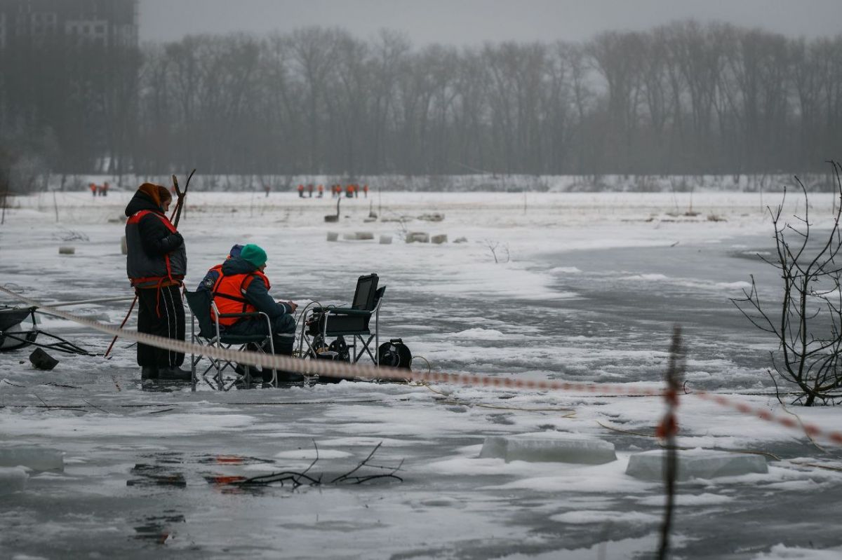 В Брянске остановили поиски провалившегося под лёд Вани