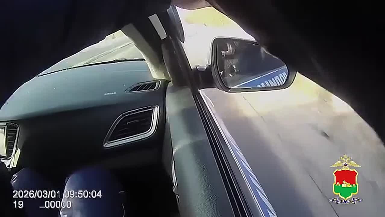 В Клинцах экипаж ДПС в ходе погони и применения оружия задержал нетрезвого лихача на «восьмёрке»