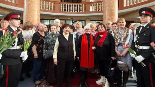 � ��������� ������ ������� ��������� ������������ � ����������� 8 �����