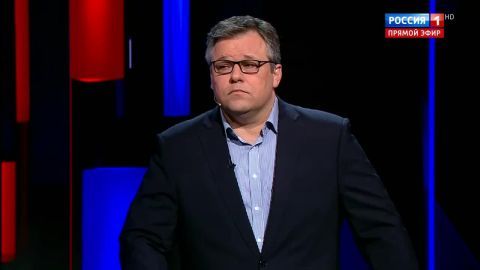 Родион Мирошник: Украинский дрон сжег гражданский автомобиль в Брянской области