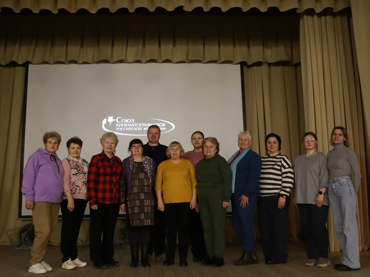 «На кончиках пальцев». Участники клуба «Активное долголетие» и инклюзивного клуба «инкЛюди» комплексного центра Навлинского района с удовольствием посетили районный дом культуры, где состоялся показ вдохновляющего...