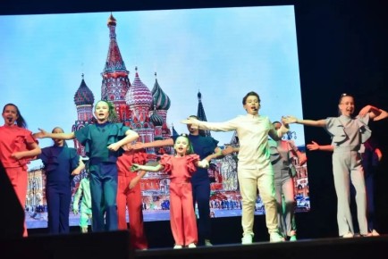 20 марта в Городском Дворце культуры железнодорожников состоялась торжественная церемония открытия Всероссийской недели детской и юношеской книги в Брянской области, посвящённой Году единства народов России