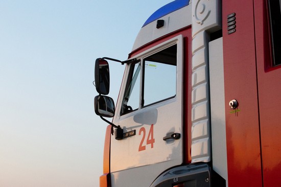 В Брянске сгорел гараж с автомобилем