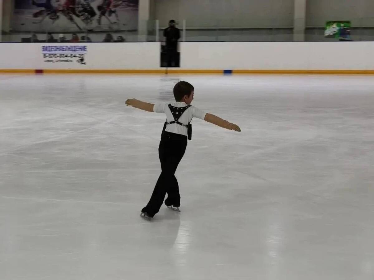 В Дятьково прошло открытое первенство района по фигурному катанию