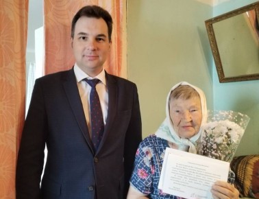 � ������� ���������� � 90-������ ������� ������������������� ������ �����������