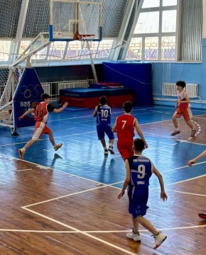 22 марта 2026 года в спортивном зале СШ «Луч» им. В. Фридзона прошел открытый турнир по баскетболу среди юношей и девушек 2012-2914 г.р. посвященный памяти тренера В.В.Медведева