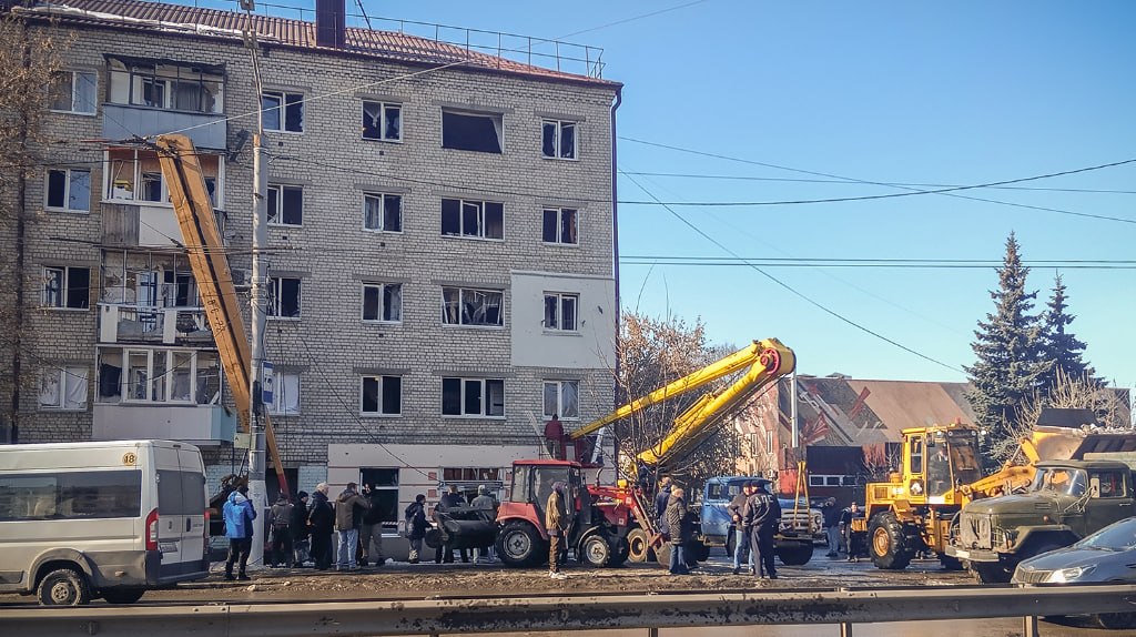 Состояние троих пострадавших при ракетной атаке ВСУ в Брянске остаётся тяжёлым