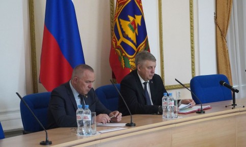 � 4 ������ � �������� ������� �������� ������ ������� ��������� ���