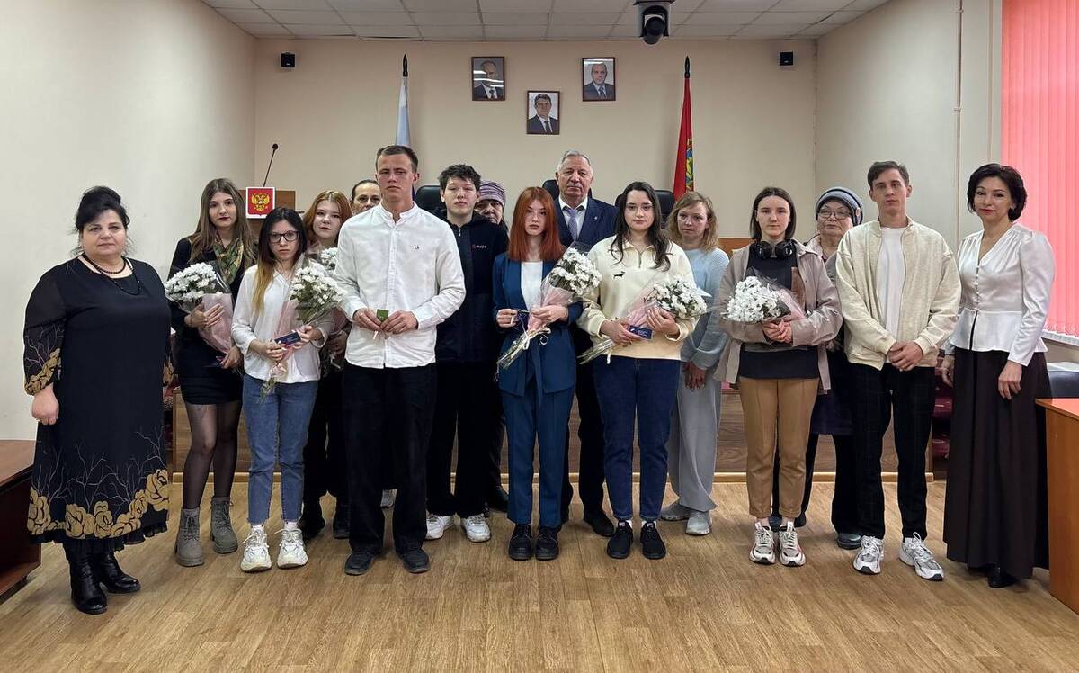 В Стародубе торжественно вручили ключи от новых квартир