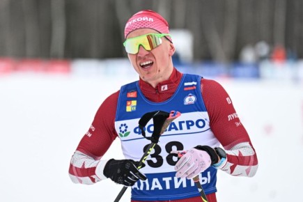 Брянский лыжник Большунов выиграл третью гонку Кубка России
