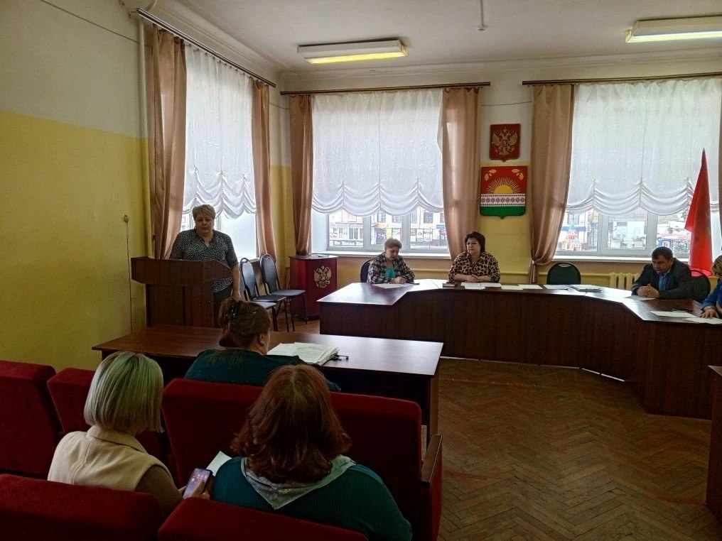 Заседание трехсторонней комиссии по регулированию социально - трудовых отношений в Клинцовском районе