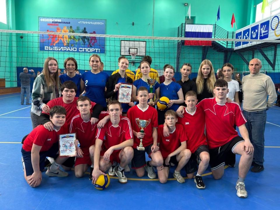 1 апреля на площадках МАУ ФОК «Глинищево» состоялся финальный этап Первенства Брянского района по волейболу среди учащихся 6-9 классов