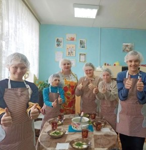 Пельменный день. Есть мгновения, которые согревают душу надолго: когда за одним столом собираются взрослые и дети, когда простые вещи превращаются в маленькие чудеса