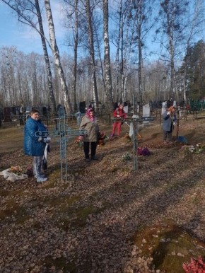 Во время общеобластного субботника был наведён порядок на Уручьенском и Саврасовском кладбищах, в том числе на Братских могилах, а также территории около больницы, магазинов и вдоль центральной дороги