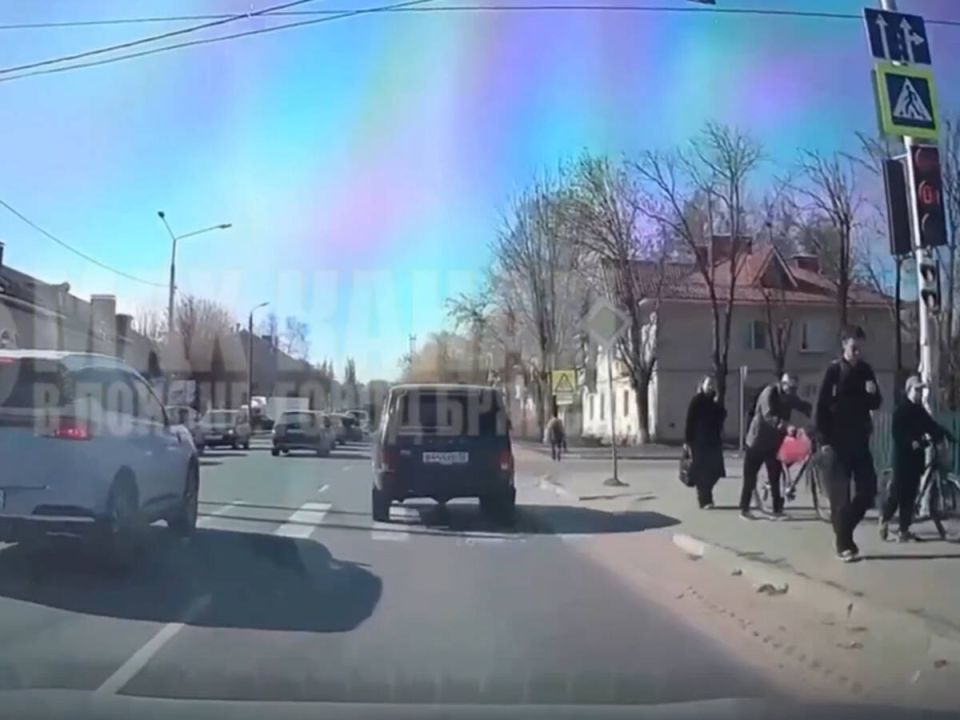 В Брянске светофорного нарушителя на «Ниве» наказали по видео в соцсетях