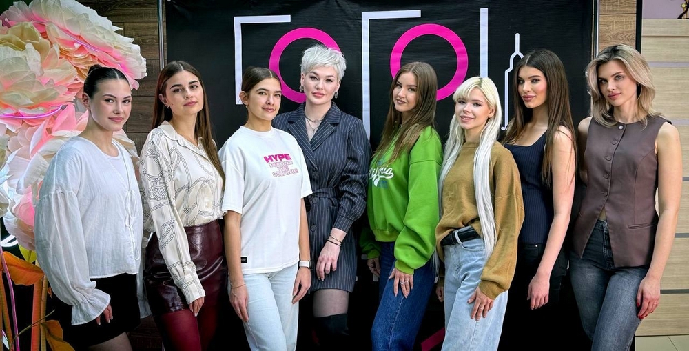 Финалистки «Мисс Брянск» посетили мастер-класс от косметолога Татьяны Гоголь