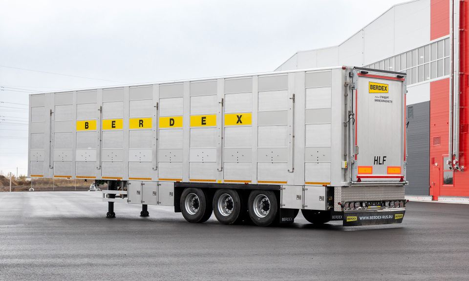 Брянской области заемщик Фонда развития промышленности наладил выпуск новой техники для безопасной перевозки животных