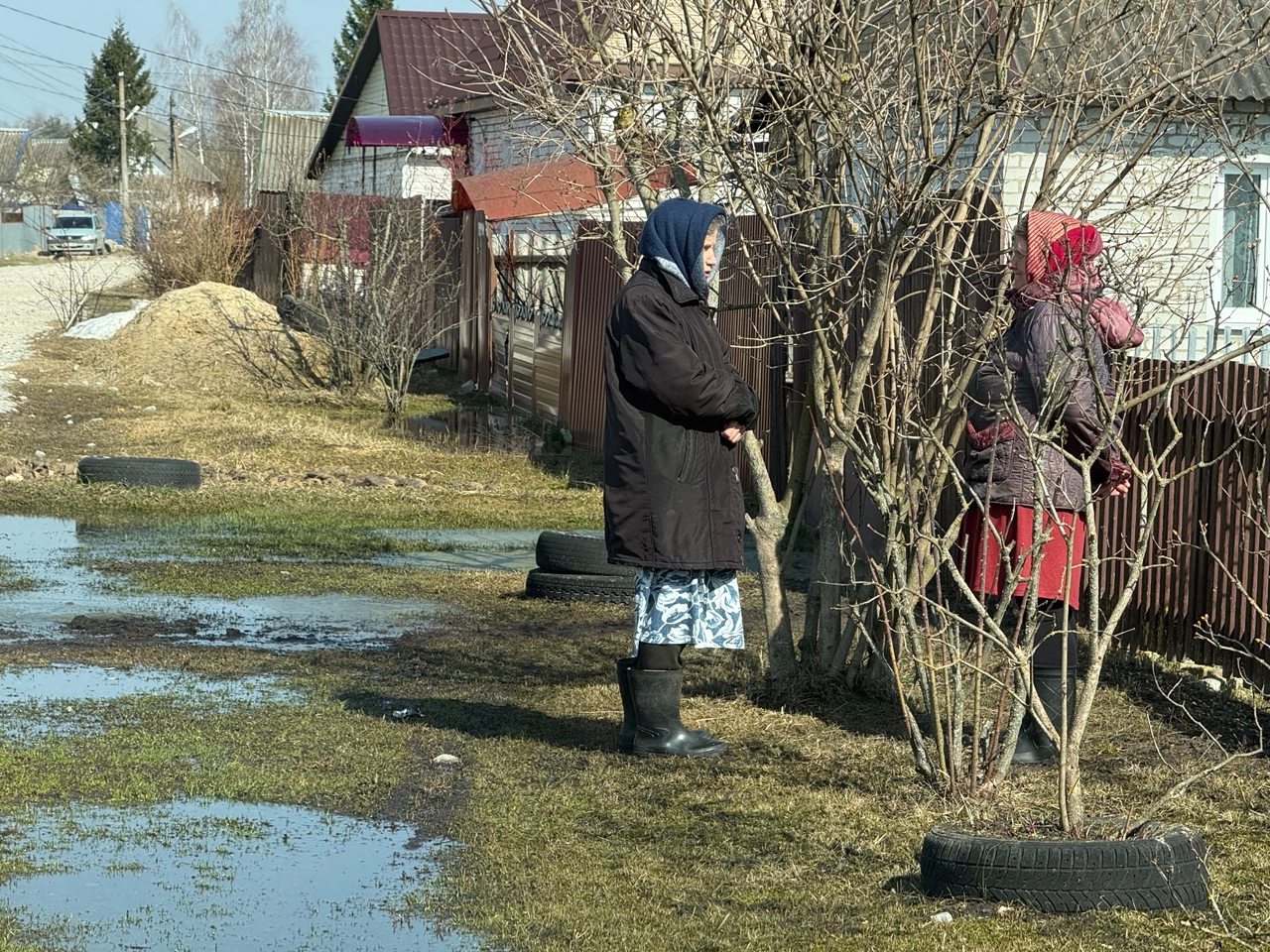 Жителей улицы Северной в Карачеве затопило после ремонта дороги