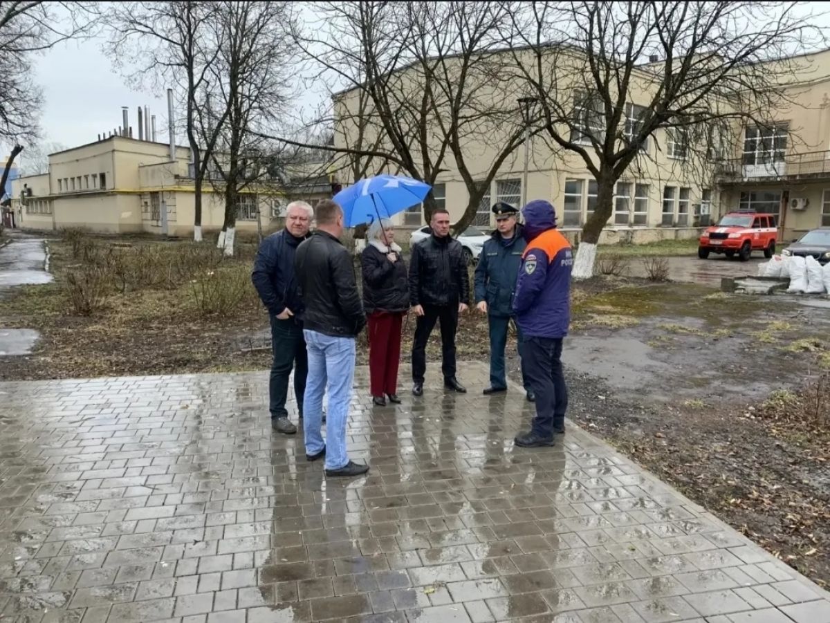 «Всё для галочки»: жители Бежицы раскритиковали чиновницу за «показуху»