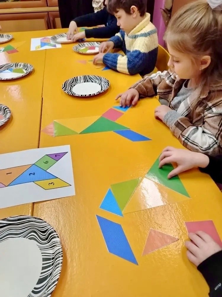 В рамках Всероссийской недели космоса 8 апреля 2026 года в МБУДО – Станции юных техников воспитанники подготовительной группы МБДОУ д/с №27 «Чебурашка» г.Клинцы приняли участие в увлекательной игре по станциям «Космическое...