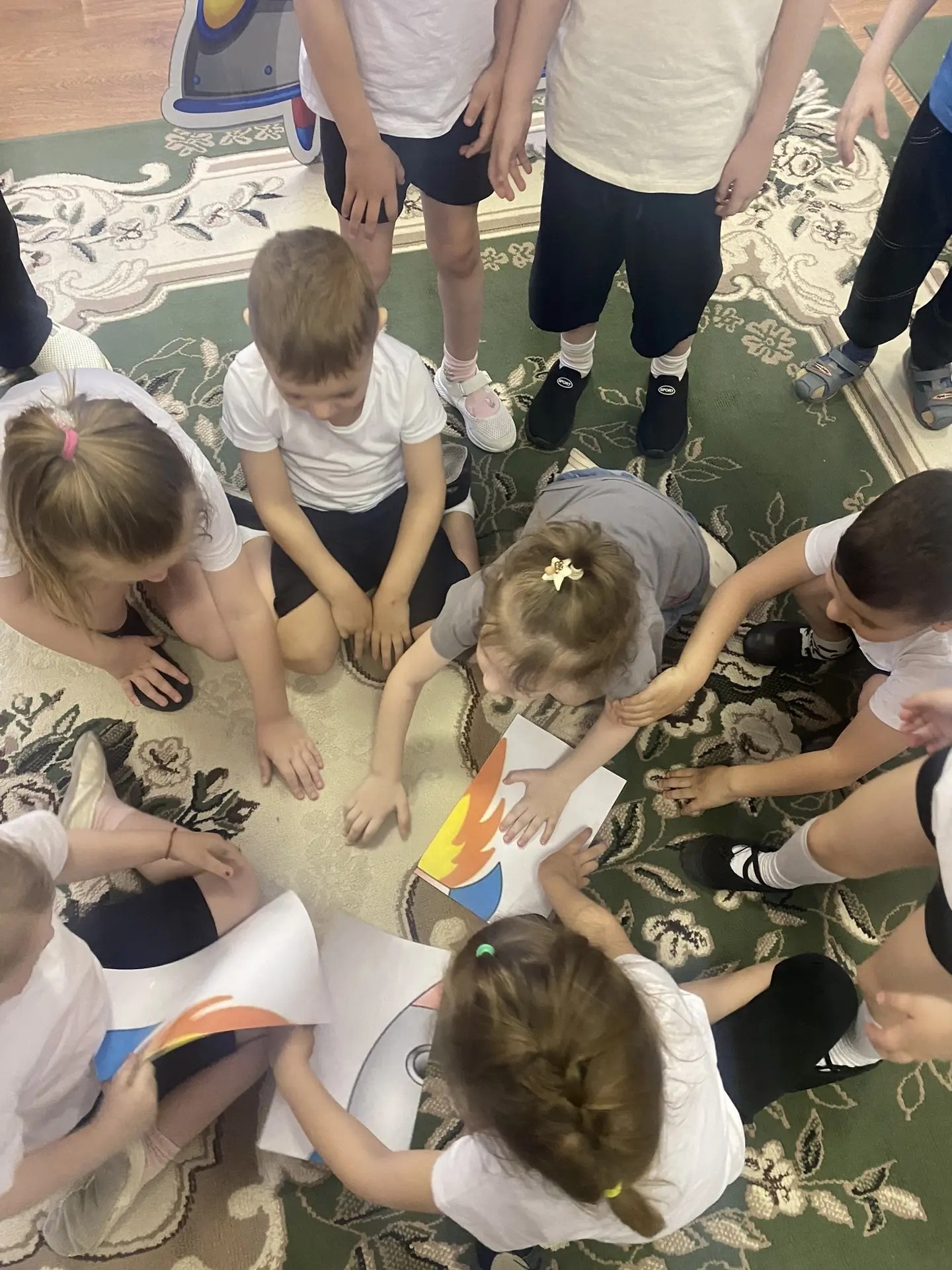 В день весенний, день апрельский, много лет тому назад