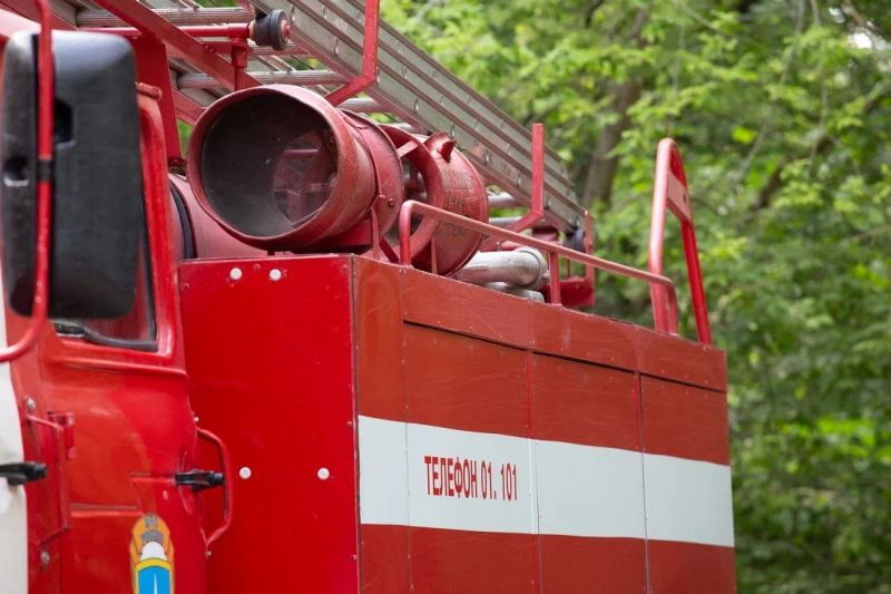 Пожар на улице Олека Дундича в Брянске оставил хозяйку дома с ожогами