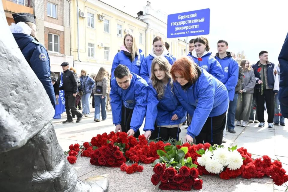 ������� ������� �������� ������������ � ���� ������������