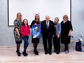 ���������� �����-��������� ������ ����������� ����� ������� � ��������� ������ � �����������