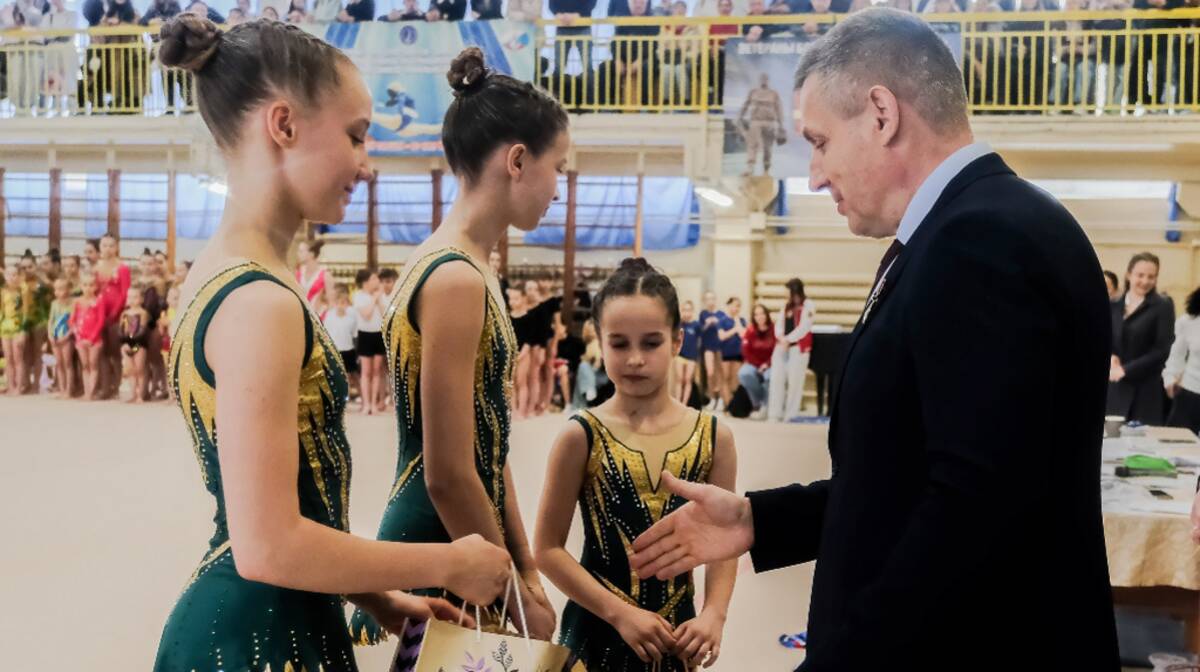 В Брянске прошел турнир по акробатике с участием более 200 спортсменов