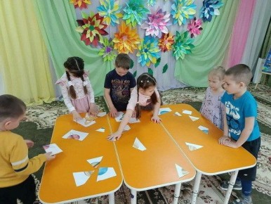 12 апреля наша страна отмечает День Космонавтики