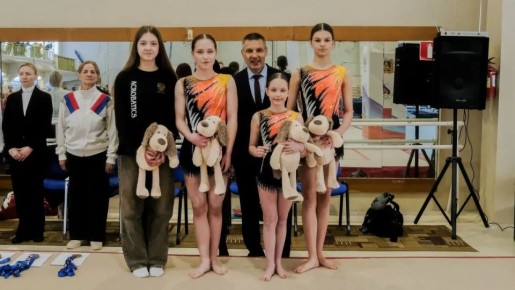 В Брянске состоялся открытый турнир по спортивной акробатике