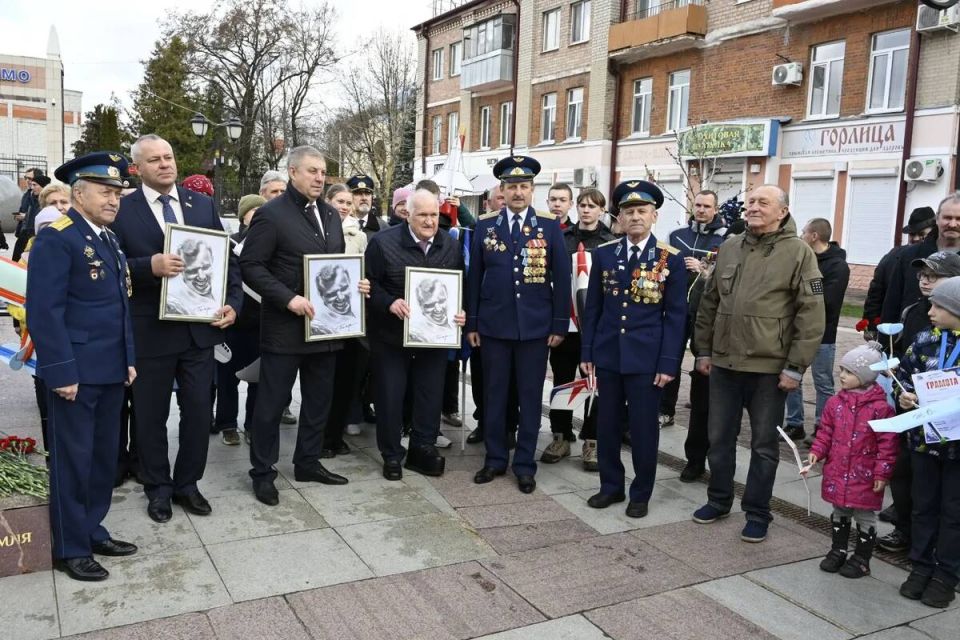 �������� �������� 65-����� ������ ��������