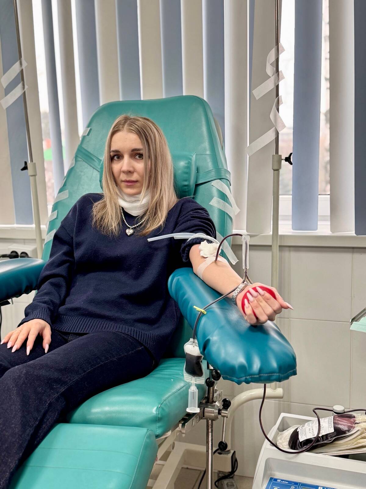 Первая донация: жительница Брянска пополнила ряды доноров крови