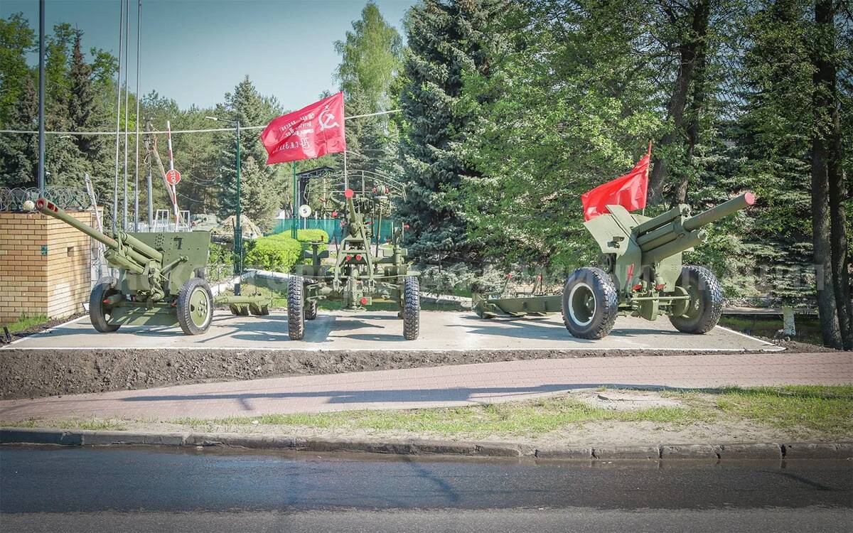 В Фокинском районе установили пушки 11-й армии, освобождавшей Брянск