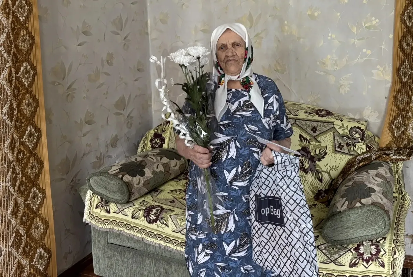 Сегодня, 15 мая, мы сердечно поздравляем с 94 – м Днём рождения Батуро Пелагею Григорьевну из с. Малая Топаль