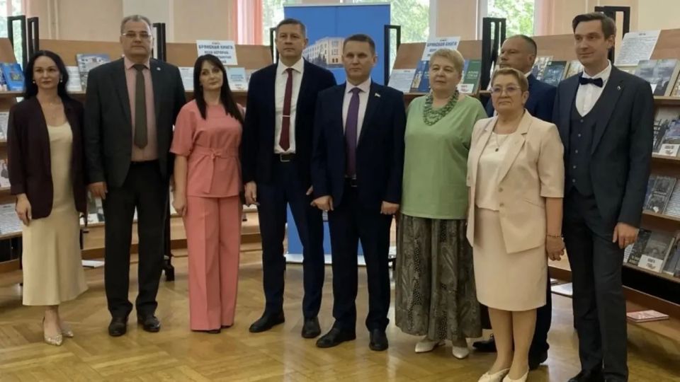 Егор Ковальчук с руководством областной библиотеки наметил пути развития