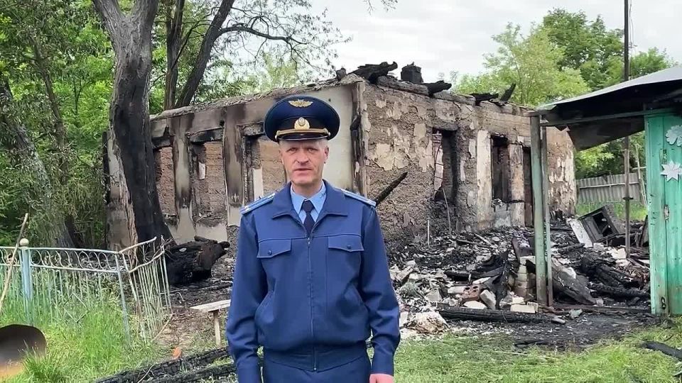 Прокуратура Гордеевского района контролирует установление обстоятельств пожара, в котором погибли мужчина и женщина