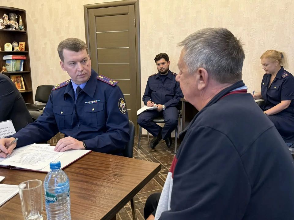 Руководитель следственного управления СК России по Брянской области провел личный прием в учреждении здравоохранения