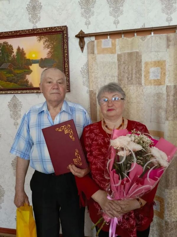 Сегодня в п. Хутор-Бор свой золотой юбилей отмечают Тамара Степановна и Григорий Иванович Гойко!