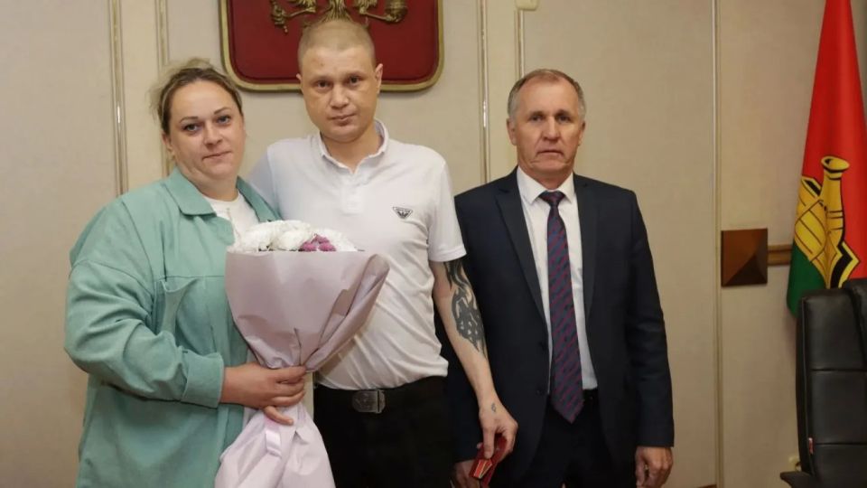 В Брянске вручили государственные награды отличившимся участникам СВО