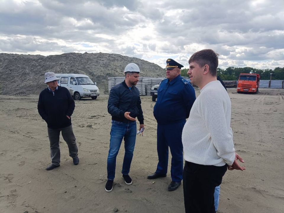 Строительство детсада на Бурова в Брянске: на объекте побывали прокуроры