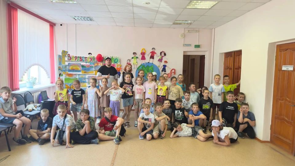 Зажигательное лето началось в ДК РадицаКрыловка!